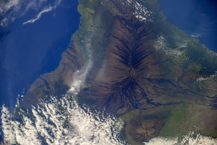 Hawaii Volcano eruption from Space