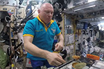 Космические консервы. Чем космонавты питаются на МКС.