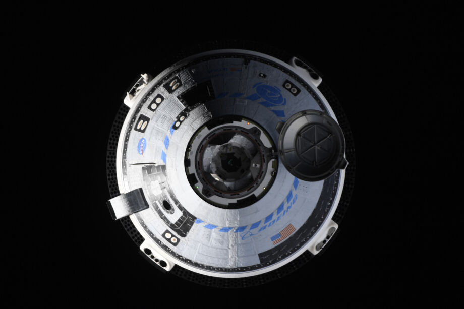 Boeing Starliner spacecraft approaching the ISS