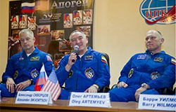 Press conference of the 39/40th crew